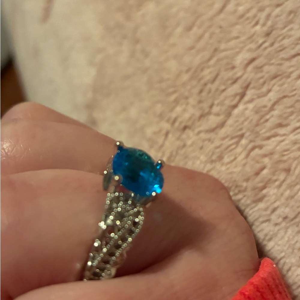 Elegant Blue Gemstone Silver Ring - Picture 14 of 15